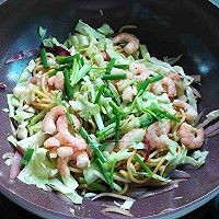 虾仁炒面的美味做法