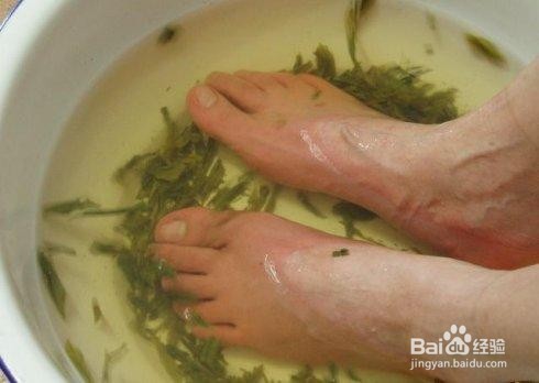 怎样用的茶叶泡脚才健康