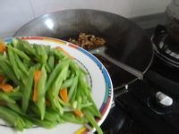 美白功效之四季豆炒肉