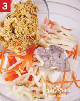 把蟹肉和豆腐用紫菜统统卷起来 炸出好美味