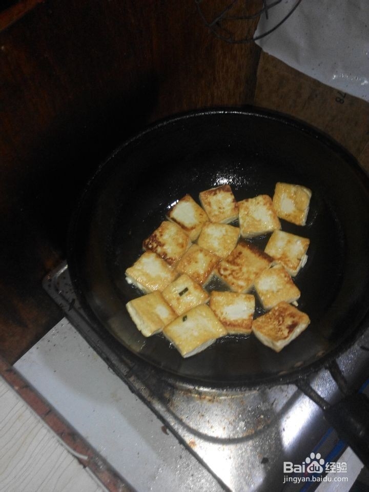 豆腐葱花炒腊肉