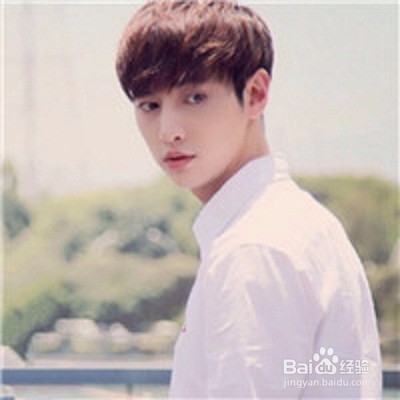 如何拍男生人像