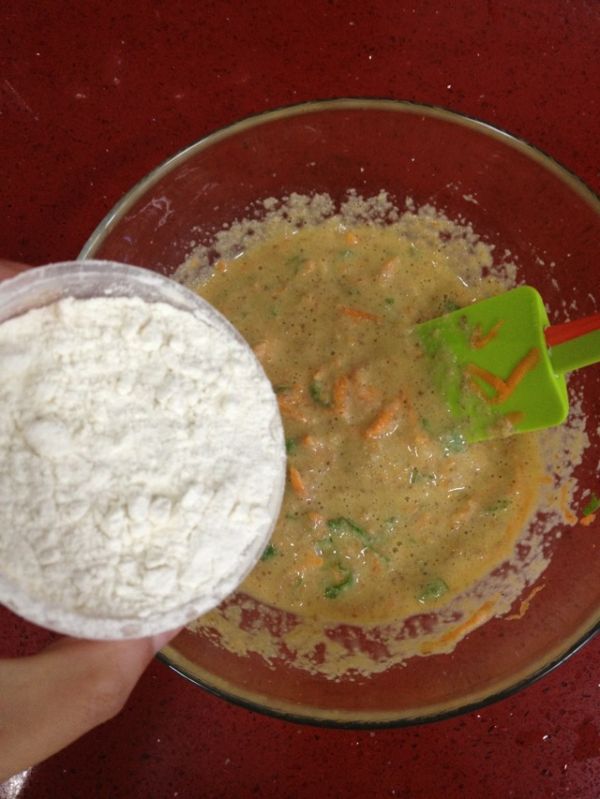 胡萝卜香菜豆渣饼