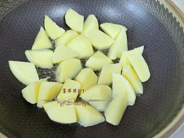 红烧排骨炖土豆