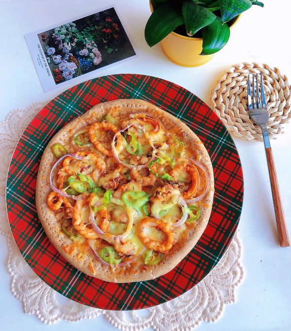 贻贝海鲜黑麦披萨