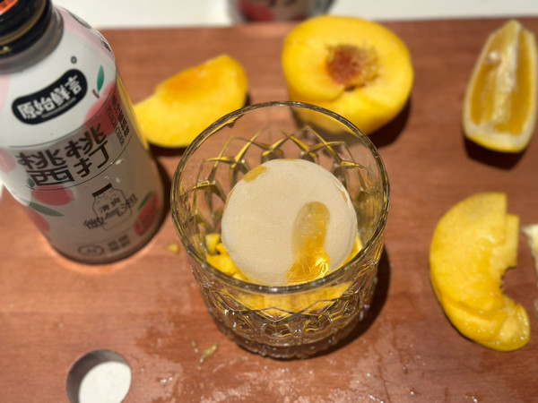 微醺黄桃气泡酒