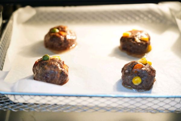 驴肉口蘑小汉堡