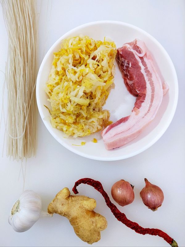 酸菜猪肉炖粉条