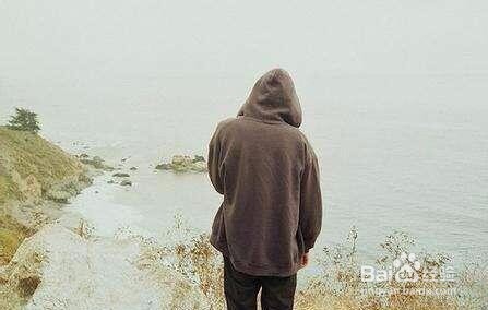 男生怎么自拍才好看?