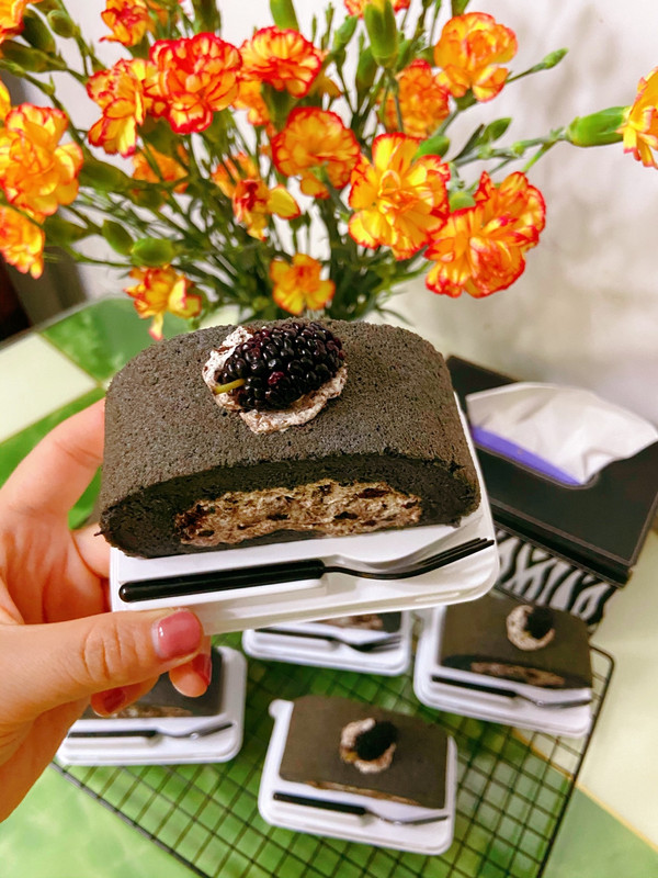 奥利奥桑葚蛋糕卷