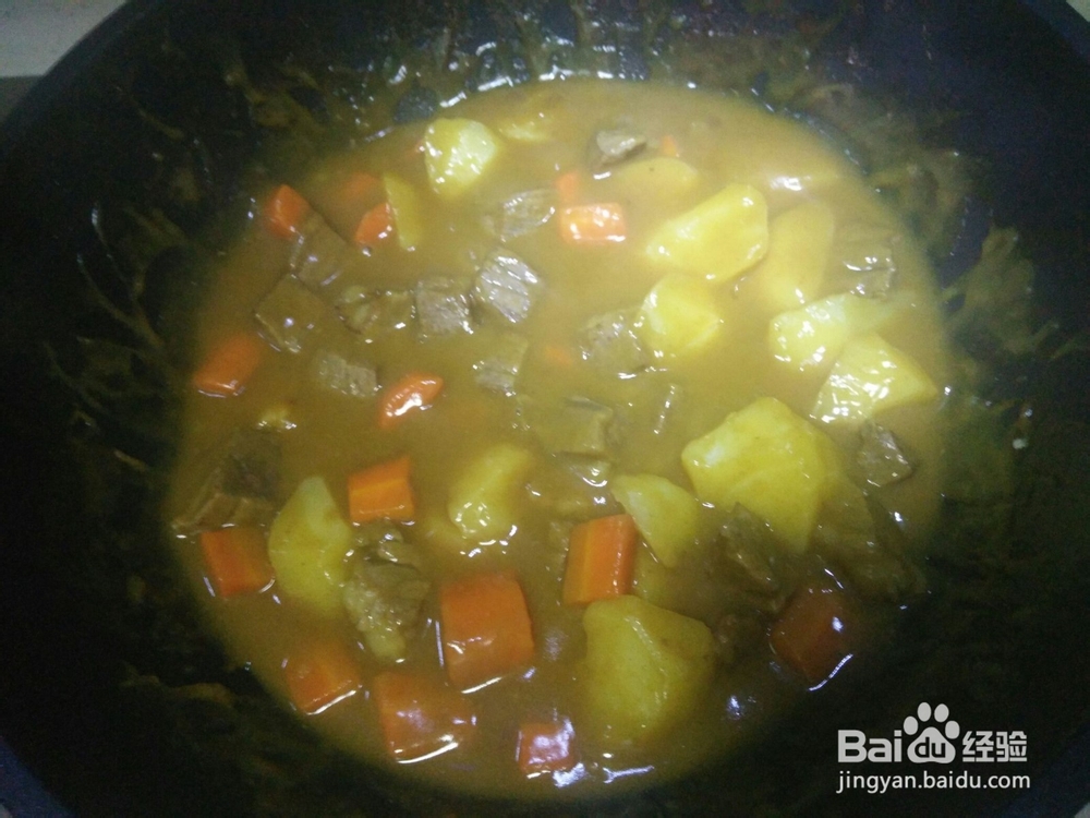 制作美味的咖喱土豆牛肉