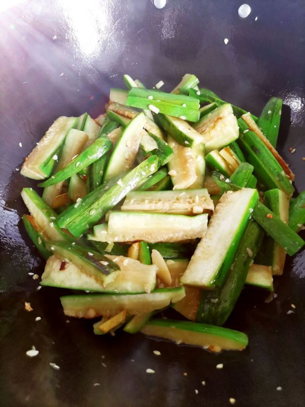 丝瓜炒肉— 香香家常菜