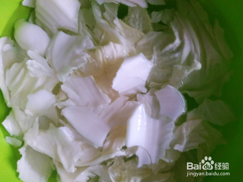 鱼头滚娃娃菜汤的做法