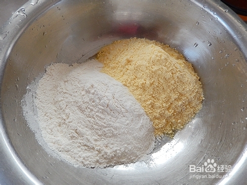 有菜有主食：铁锅炖鱼贴饼