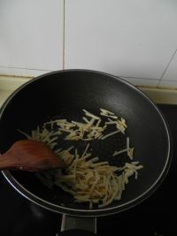 素炒黄鳝丝做法