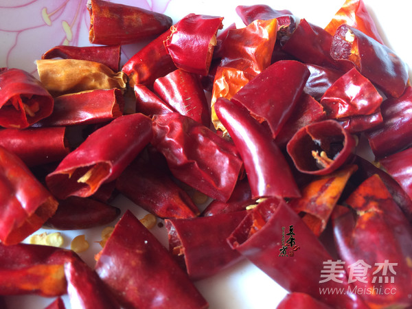 香煸黑笋干的做法