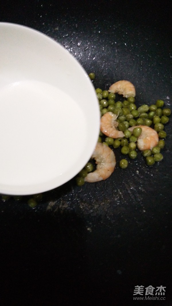 豌豆虾仁的做法