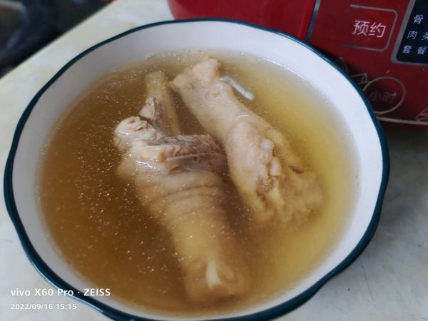 老母鸡炖海底椰