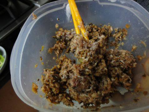 青椒釀冬菇肉碎，回味无穷的美食！
