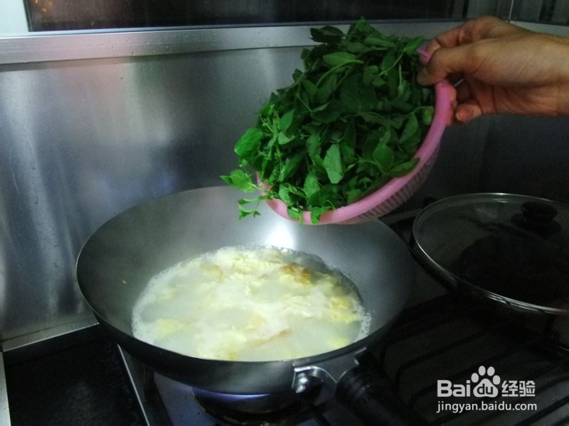 自己动手-豌豆尖鸡蛋汤