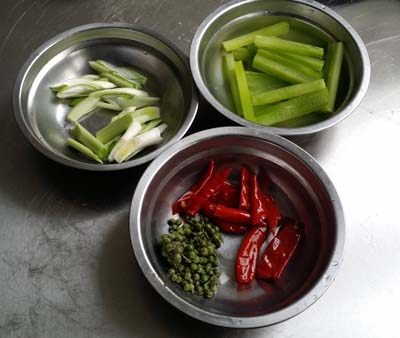 简单的麻辣鸡脯，你不得不学！