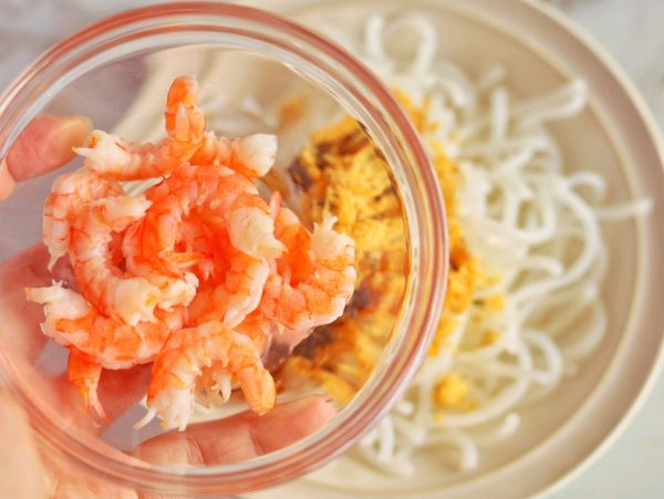 肉松粉丝虾肉三明治