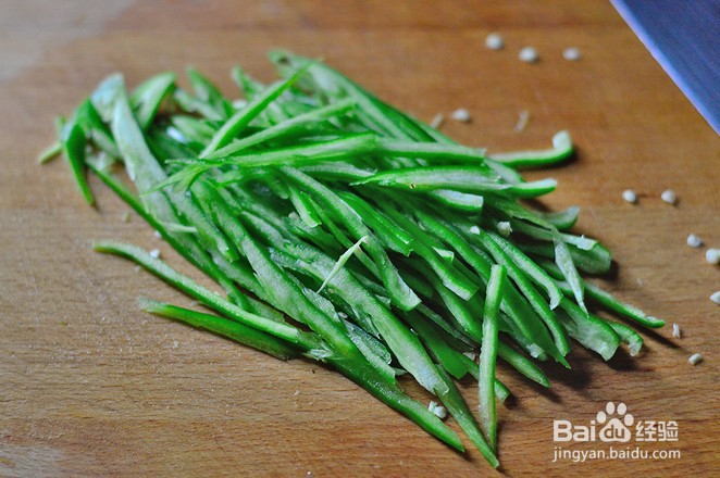 青椒肉丝面的做法