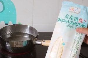 小龙虾空心拌面