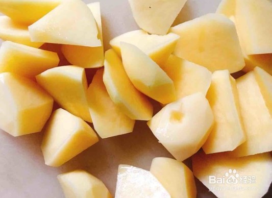 土豆炖鸡块怎么做