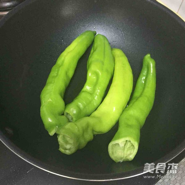 虎皮尖椒的做法