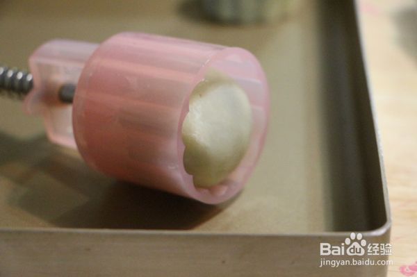 广式黑芝麻莲蓉月饼