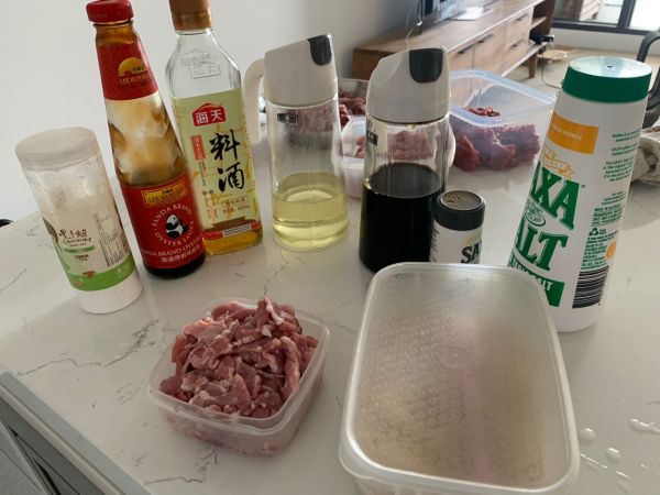 杏鲍菇炒猪颈肉