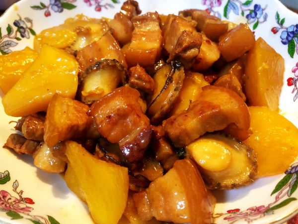 红烧肉鲍鱼土豆