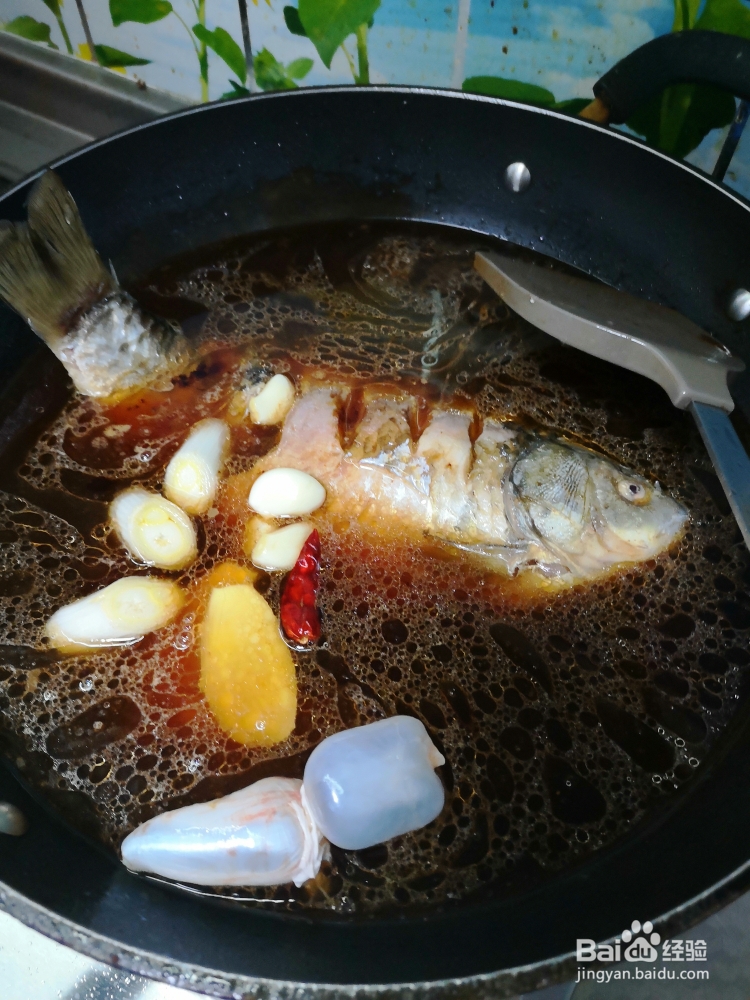 怎么做红烧鲫鱼?