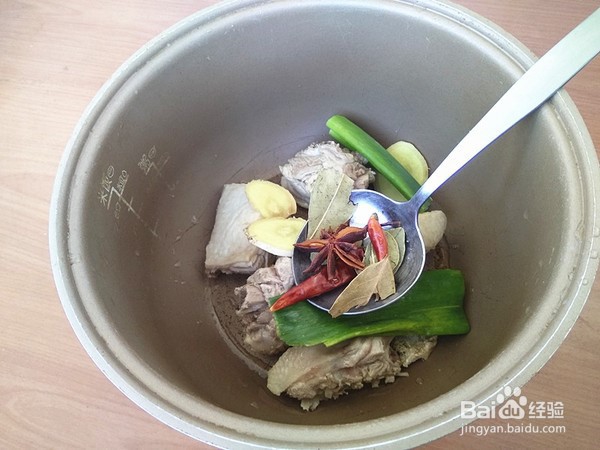 鸭腿香菇煲的做法步骤