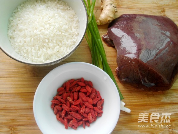 枸杞猪肝养生粥