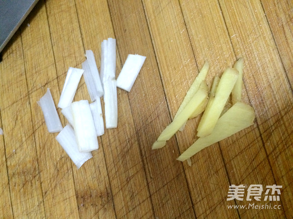 芦笋小炒肉的做法