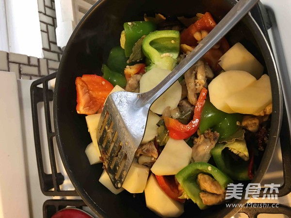 大盘鸡肉的做法