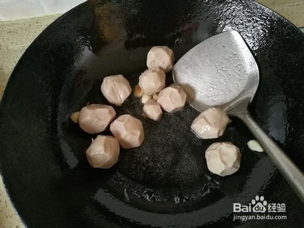 如何做出美味可口的胡萝卜丝肉丸