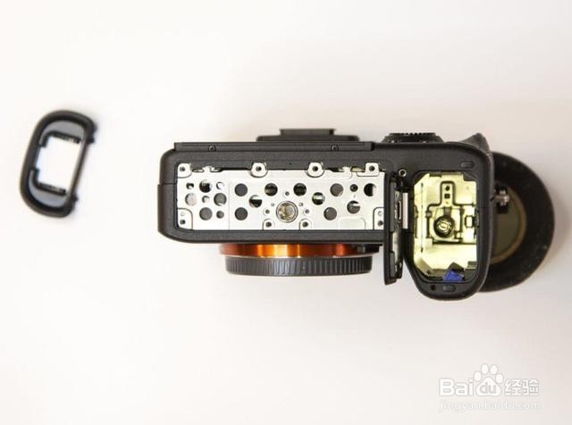 索尼a7r3电池仓盖板怎样拆解