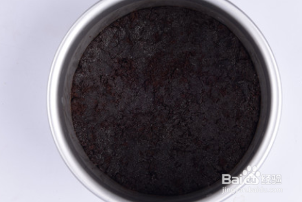 如何自制美味的黑白巧克力慕斯蛋糕？