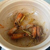 怎么制作养胃的蔬菜海鲜粥？