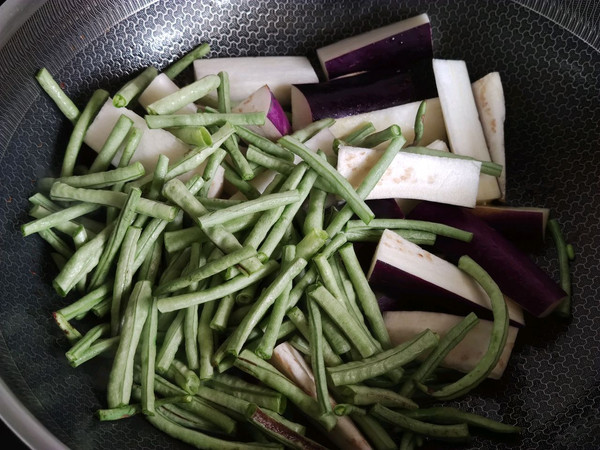 家常豆角烧茄子