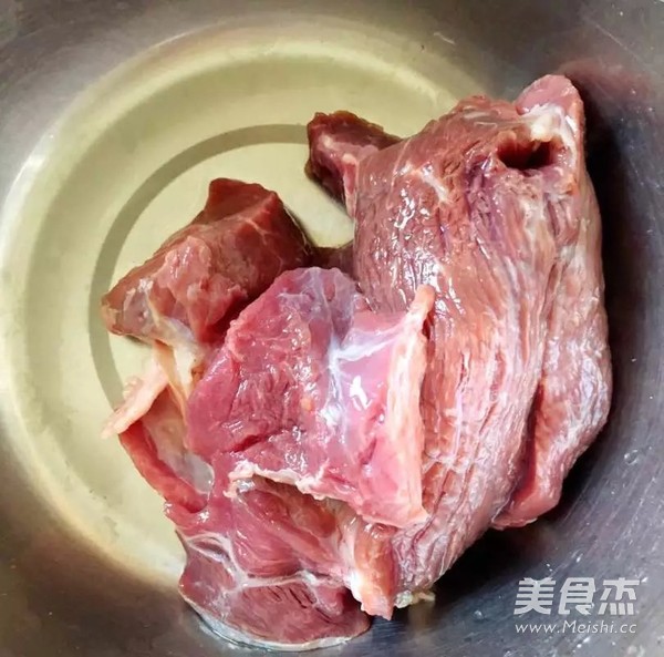 羊肉胡萝卜饺子