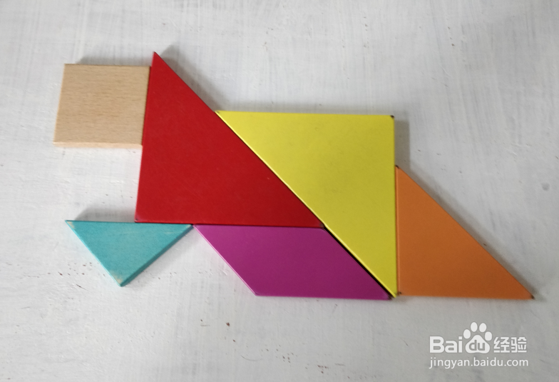 用七巧板怎样拼一只躺着休息的狗?