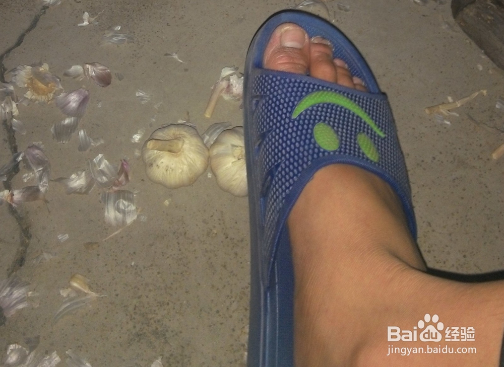 快速省力的剥蒜方法