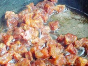 芹菜萝卜炒腊肠