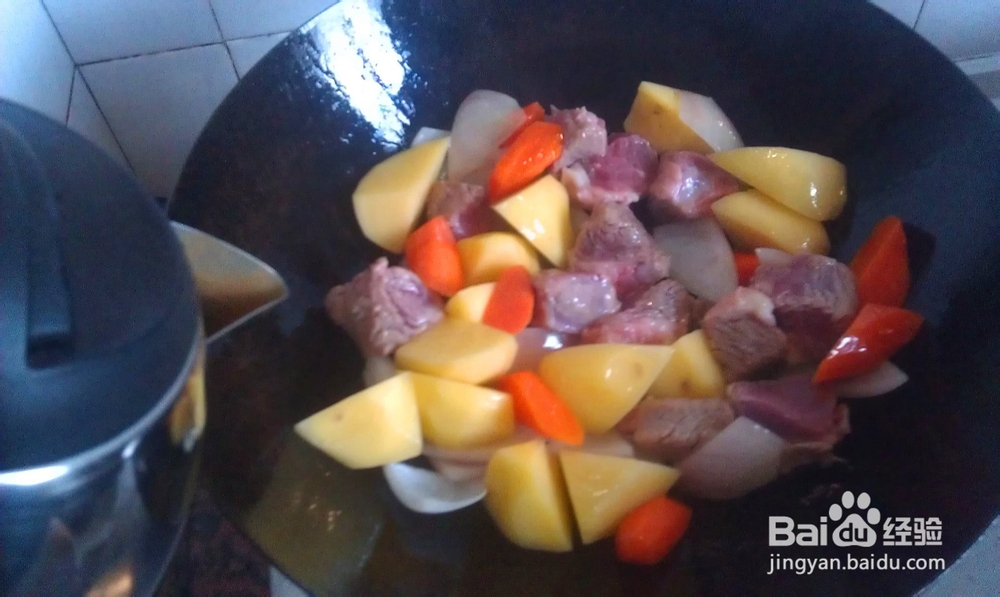 土豆炖牛肉怎么做