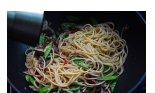 好吃的黑椒牛肉炒意面的做法步骤