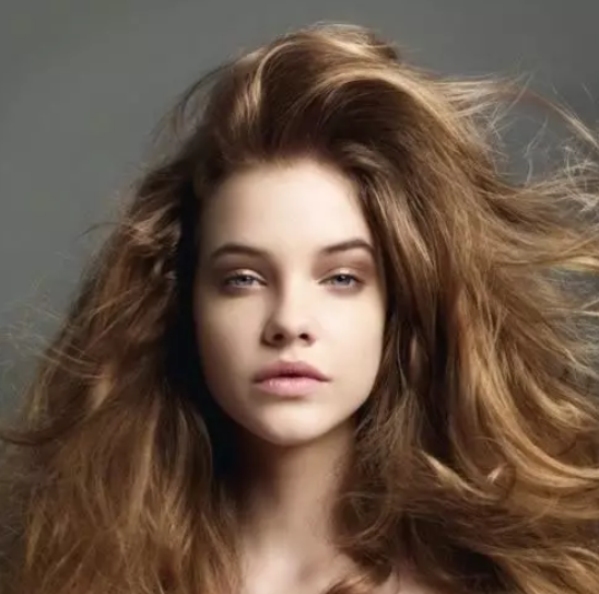 如何让头发变的很蓬松